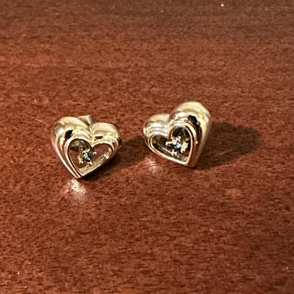 Vintage Gold Earrings w/ Gemstone Center